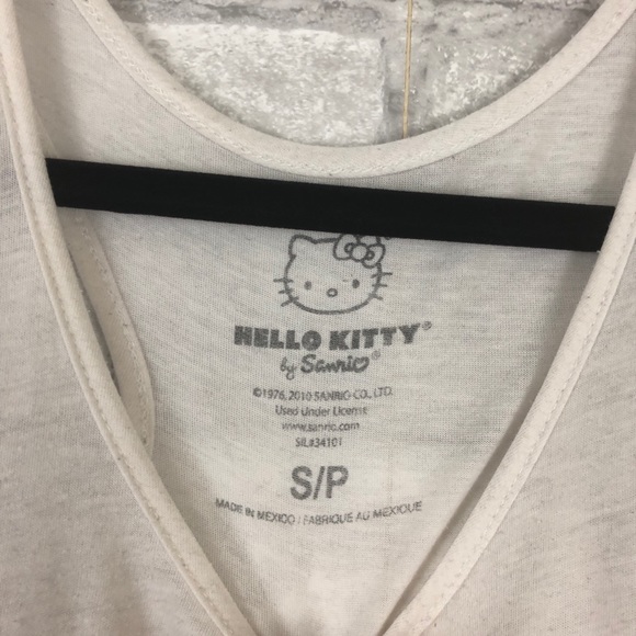 🎉LAST CHANCE🎉 Hello Kitty Tank Top - Picture 3 of 4